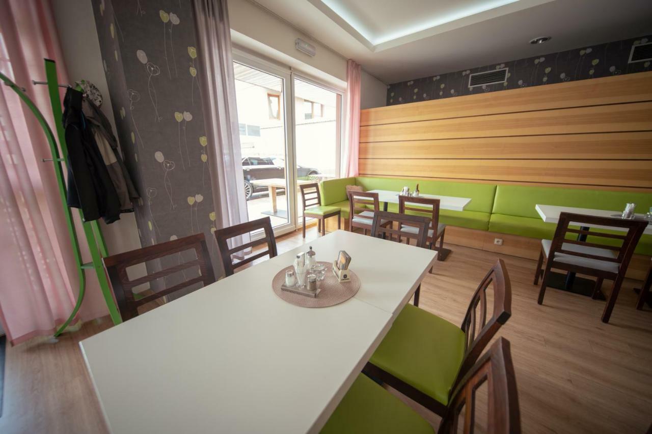 Penzion U Blahu Dolany  Luaran gambar